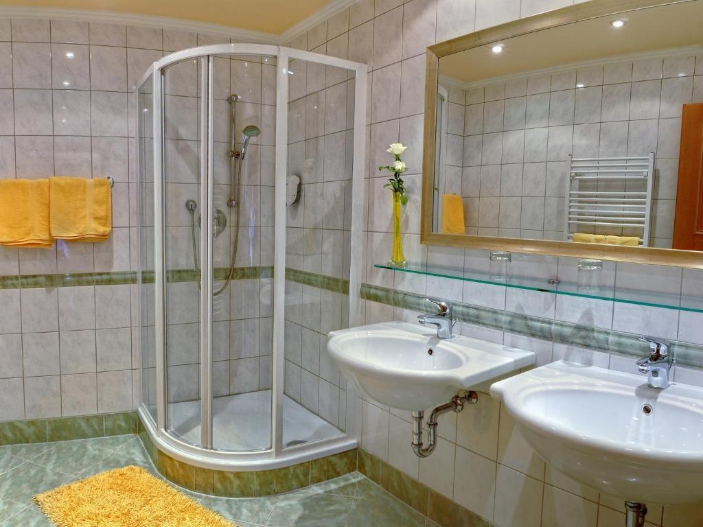 Hotel Restaurant Stoecklwirt ザンクト・ヨーハン・イム・ポンガウ 部屋 写真